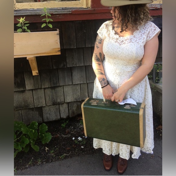 VINTAGE lace dress - Picture 6 of 7